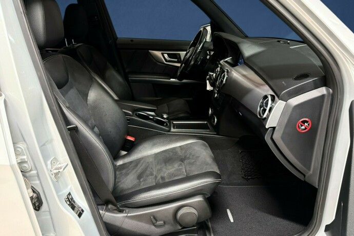 mercedes-benz-glk-diesel-2013-big-13