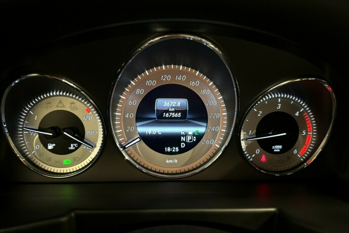 mercedes-benz-glk-diesel-2013-big-18