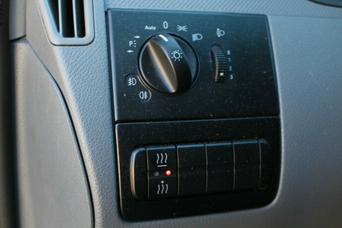 mercedes-benz-vito-diesel-2012-big-9