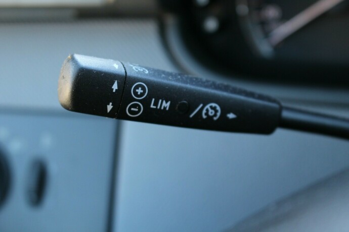 mercedes-benz-vito-diesel-2012-big-11