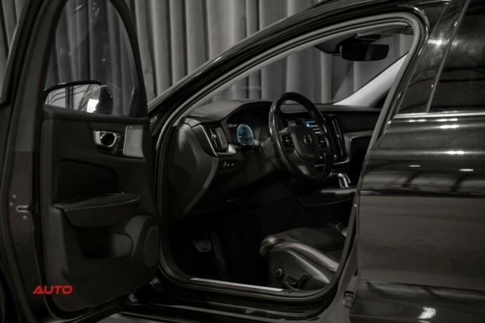 volvo-v60-elektrisitetbensin-2019-big-25