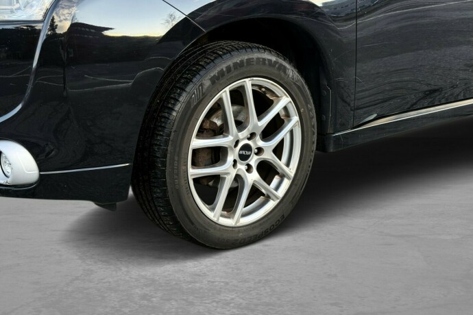 mitsubishi-outlander-elektrisitetbensin-2014-big-5