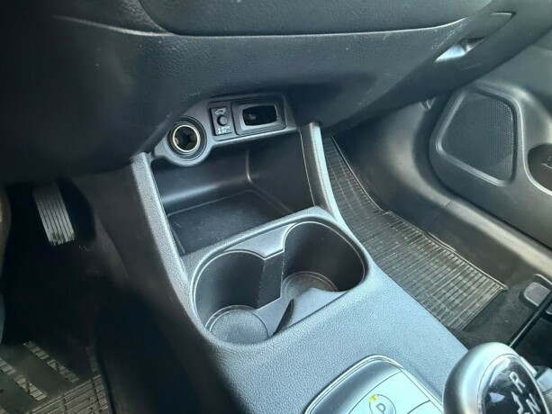 mitsubishi-outlander-elektrisitetbensin-2014-big-25