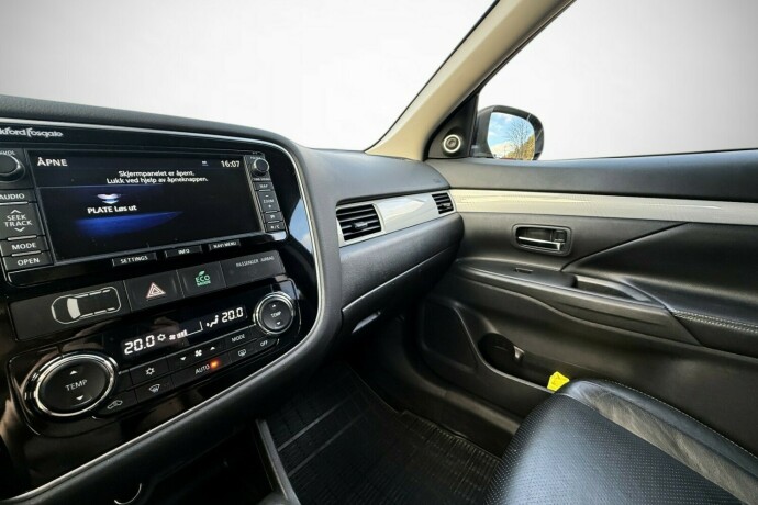 mitsubishi-outlander-elektrisitetbensin-2014-big-33