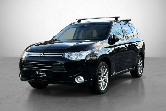 mitsubishi-outlander-elektrisitetbensin-2014-big-1