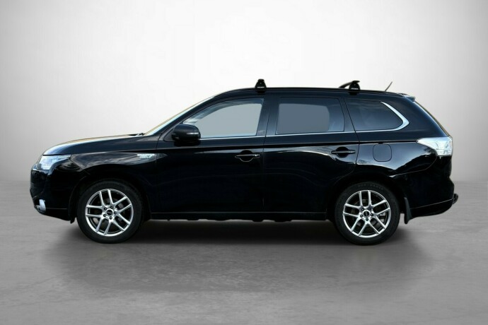 mitsubishi-outlander-elektrisitetbensin-2014-big-6