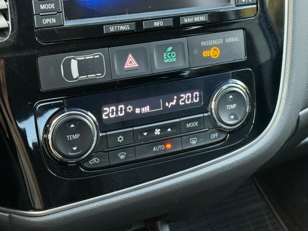 mitsubishi-outlander-elektrisitetbensin-2014-big-27