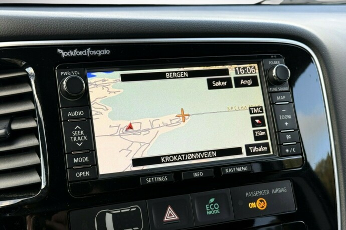 mitsubishi-outlander-elektrisitetbensin-2014-big-31