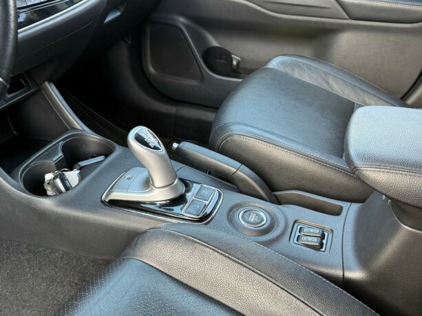 mitsubishi-outlander-elektrisitetbensin-2014-big-22