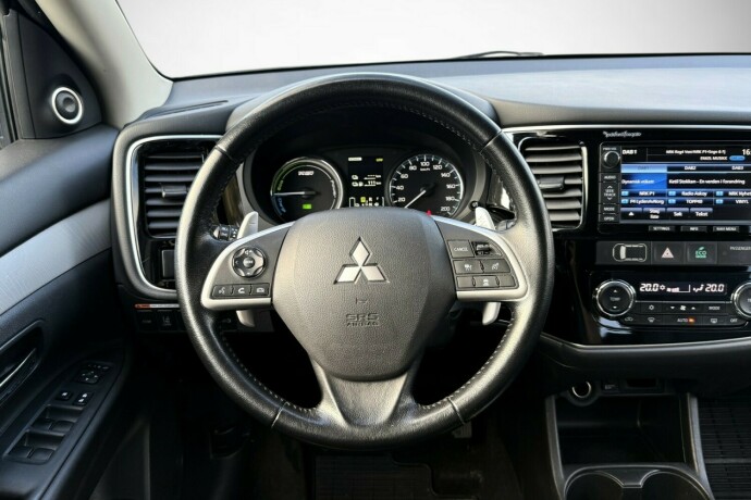 mitsubishi-outlander-elektrisitetbensin-2014-big-38