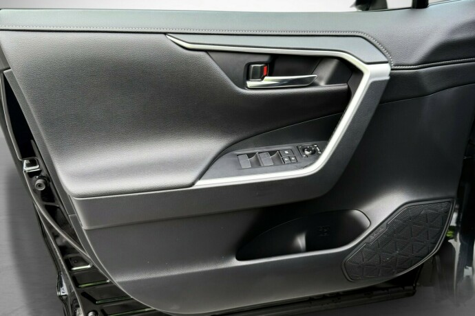 toyota-rav4-elektrisitetbensin-2019-big-17