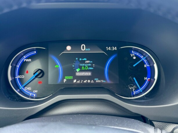 toyota-rav4-elektrisitetbensin-2019-big-23