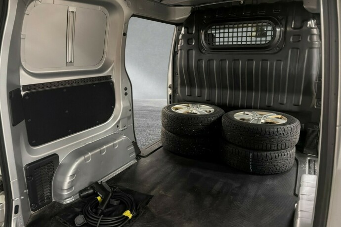 nissan-e-nv200-elektrisitet-2021-big-18