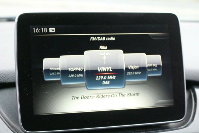 mercedes-benz-elektrisitet-2015-big-13