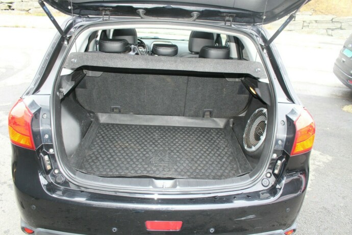 mitsubishi-asx-bensin-2015-big-4