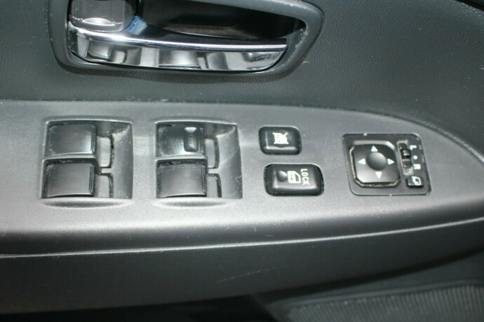 mitsubishi-asx-bensin-2015-big-8