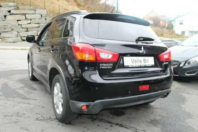 mitsubishi-asx-bensin-2015-big-2