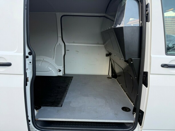 volkswagen-transporter-diesel-2013-big-20