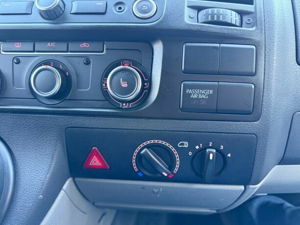 volkswagen-transporter-diesel-2013-big-14