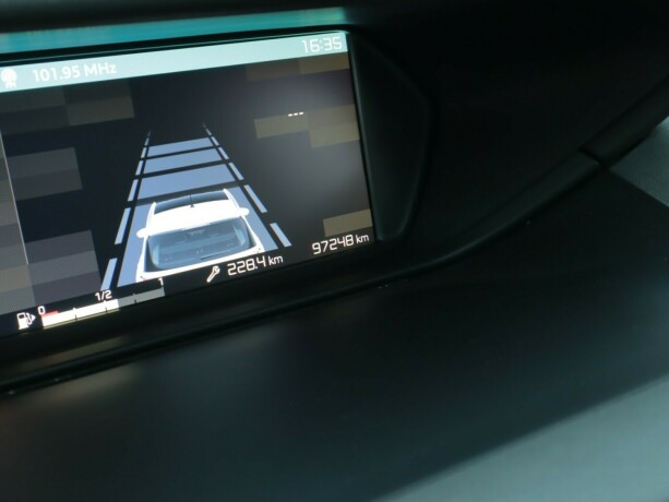 citroen-c4-picasso-bensin-2017-big-22