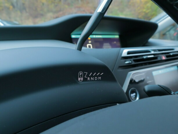 citroen-c4-picasso-bensin-2017-big-19