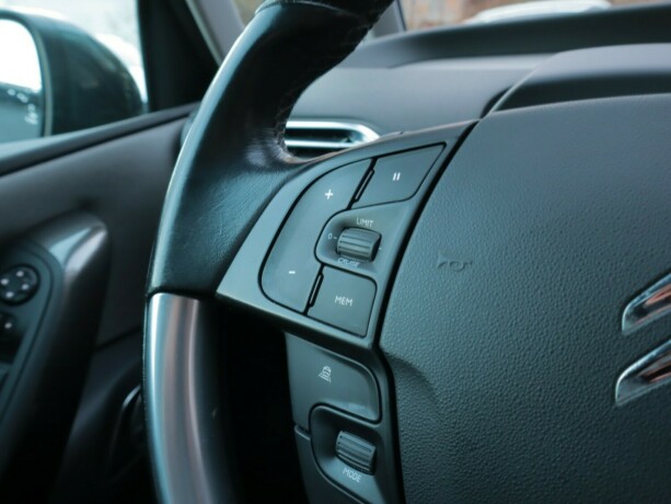 citroen-c4-picasso-bensin-2017-big-16