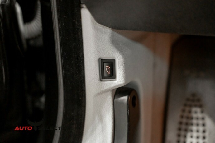 bmw-6-serie-bensin-2013-big-26