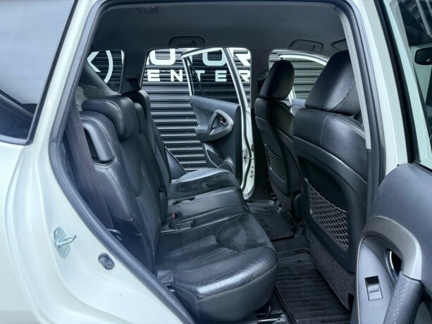 toyota-rav4-bensin-2010-big-26