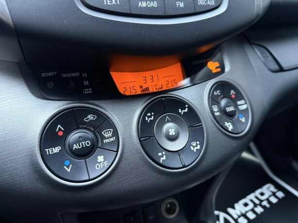 toyota-rav4-bensin-2010-big-19