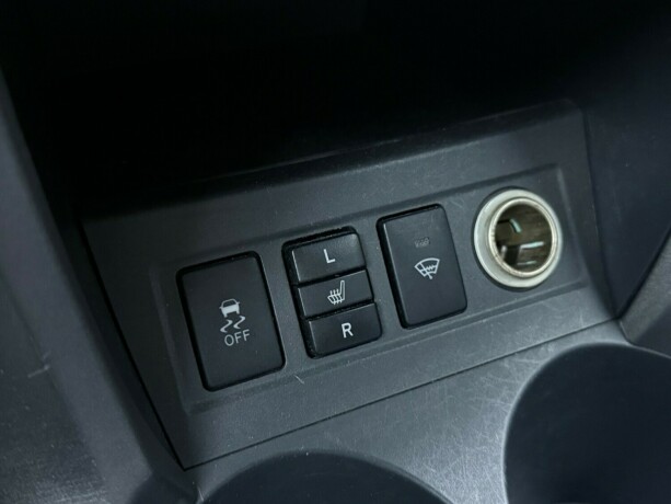 toyota-rav4-bensin-2010-big-20