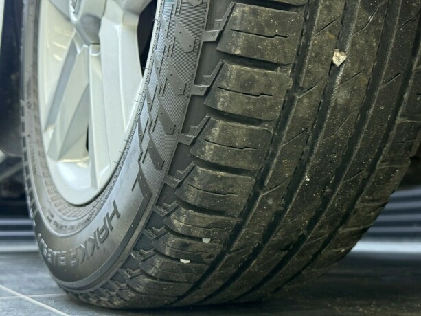 toyota-rav4-bensin-2010-big-8