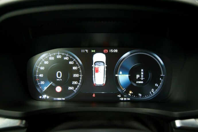 volvo-v60-plug-in-petrol-2020-big-14