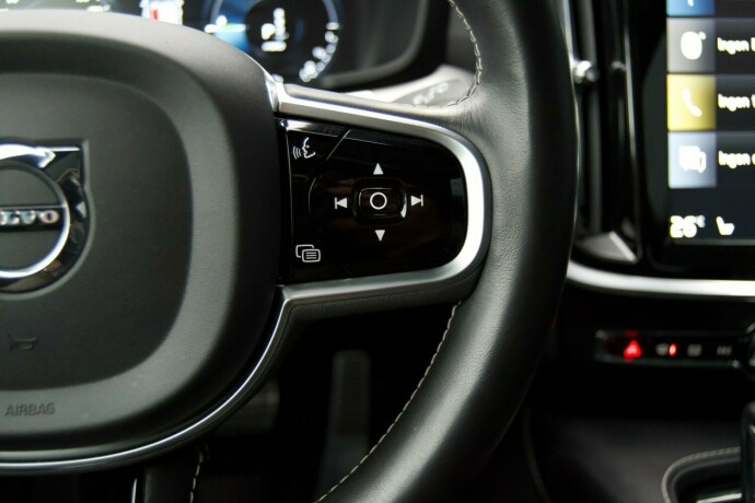 volvo-v60-plug-in-petrol-2020-big-13