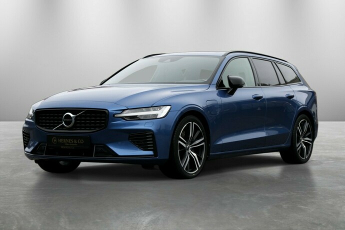volvo-v60-plug-in-petrol-2020-big-0