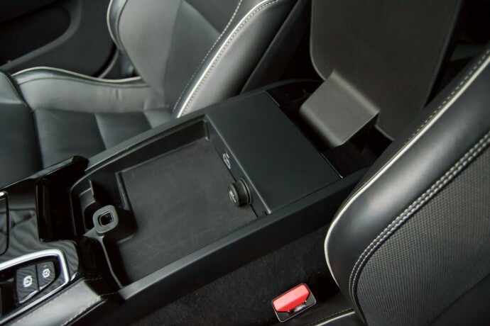 volvo-v60-plug-in-petrol-2020-big-26