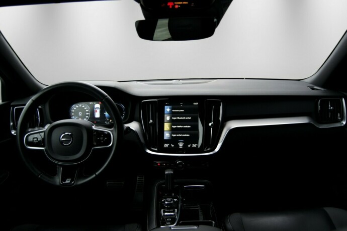 volvo-v60-plug-in-petrol-2020-big-10