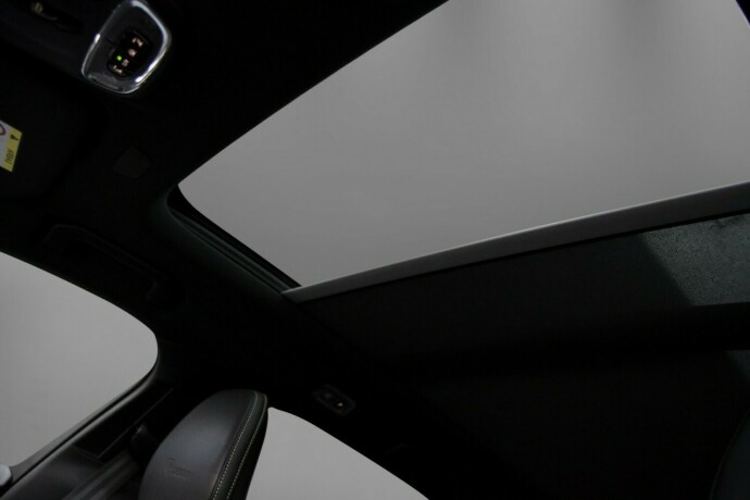 volvo-v60-plug-in-petrol-2020-big-30