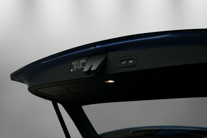 volvo-v60-plug-in-petrol-2020-big-32