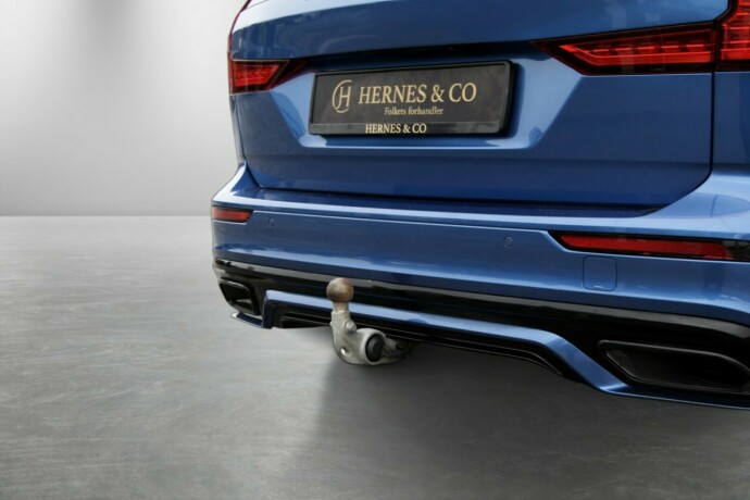 volvo-v60-plug-in-petrol-2020-big-34