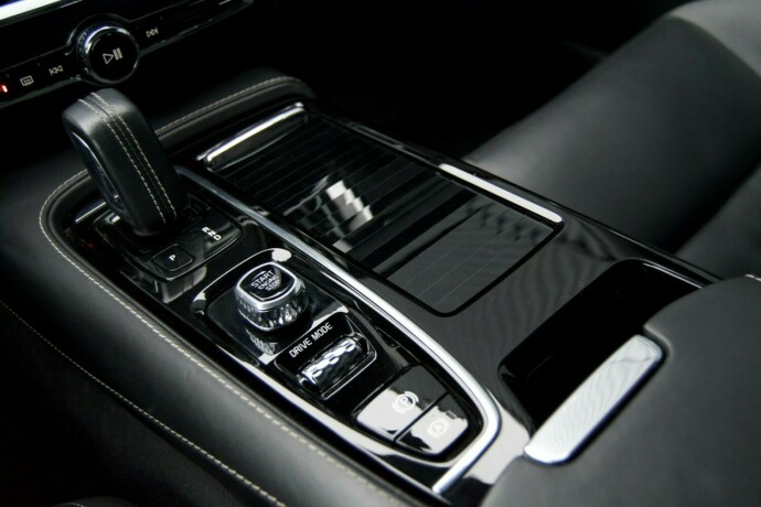 volvo-v60-plug-in-petrol-2020-big-22