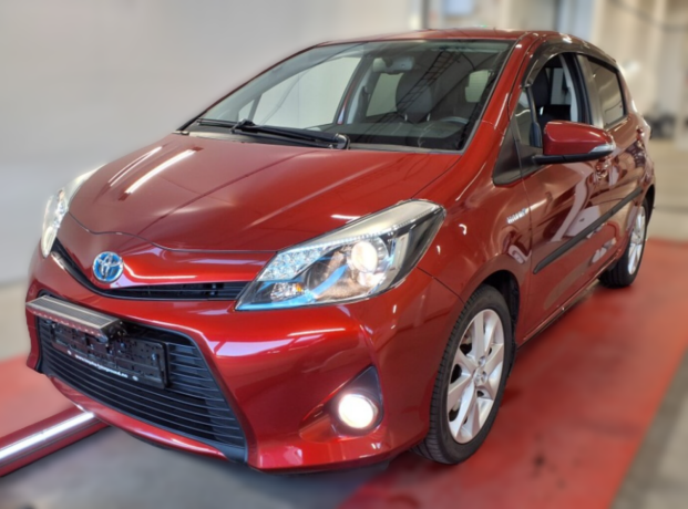 toyota-yaris-bensin-2013-big-0