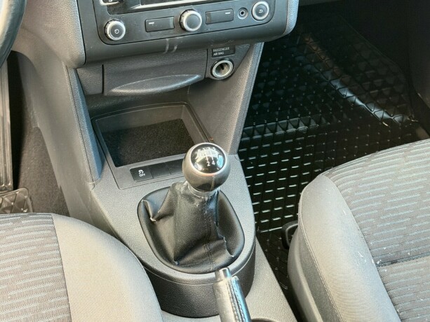 volkswagen-caddy-maxi-diesel-2011-big-8