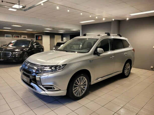 mitsubishi-outlander-plug-in-petrol-2021-big-7