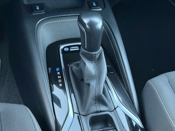 toyota-corolla-elektrisitetbensin-2020-big-14