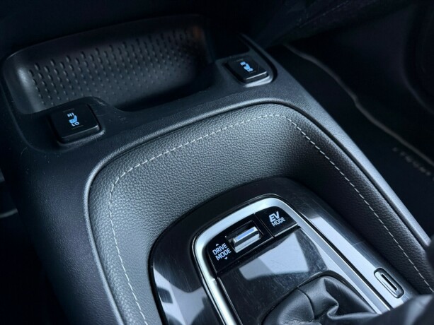 toyota-corolla-elektrisitetbensin-2020-big-13