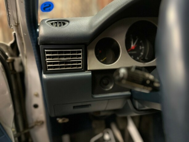 toyota-carina-bensin-1980-big-26