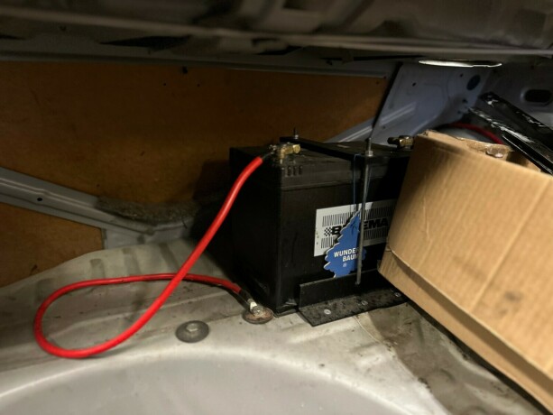 toyota-carina-bensin-1980-big-40