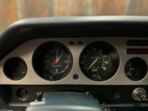 toyota-carina-bensin-1980-big-24