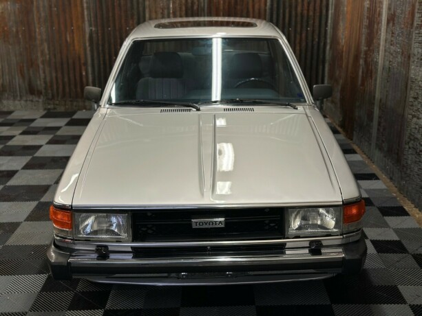 toyota-carina-bensin-1980-big-8