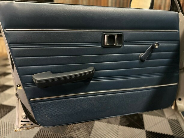 toyota-carina-bensin-1980-big-22